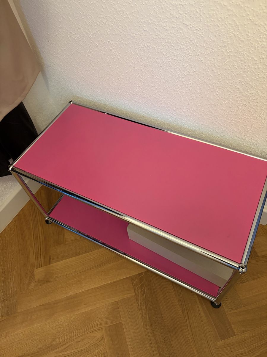 Scaffali: USM Sideboard Lowboard Regal Design Pink – Usato da Basel venduto da lar_dxp7 2