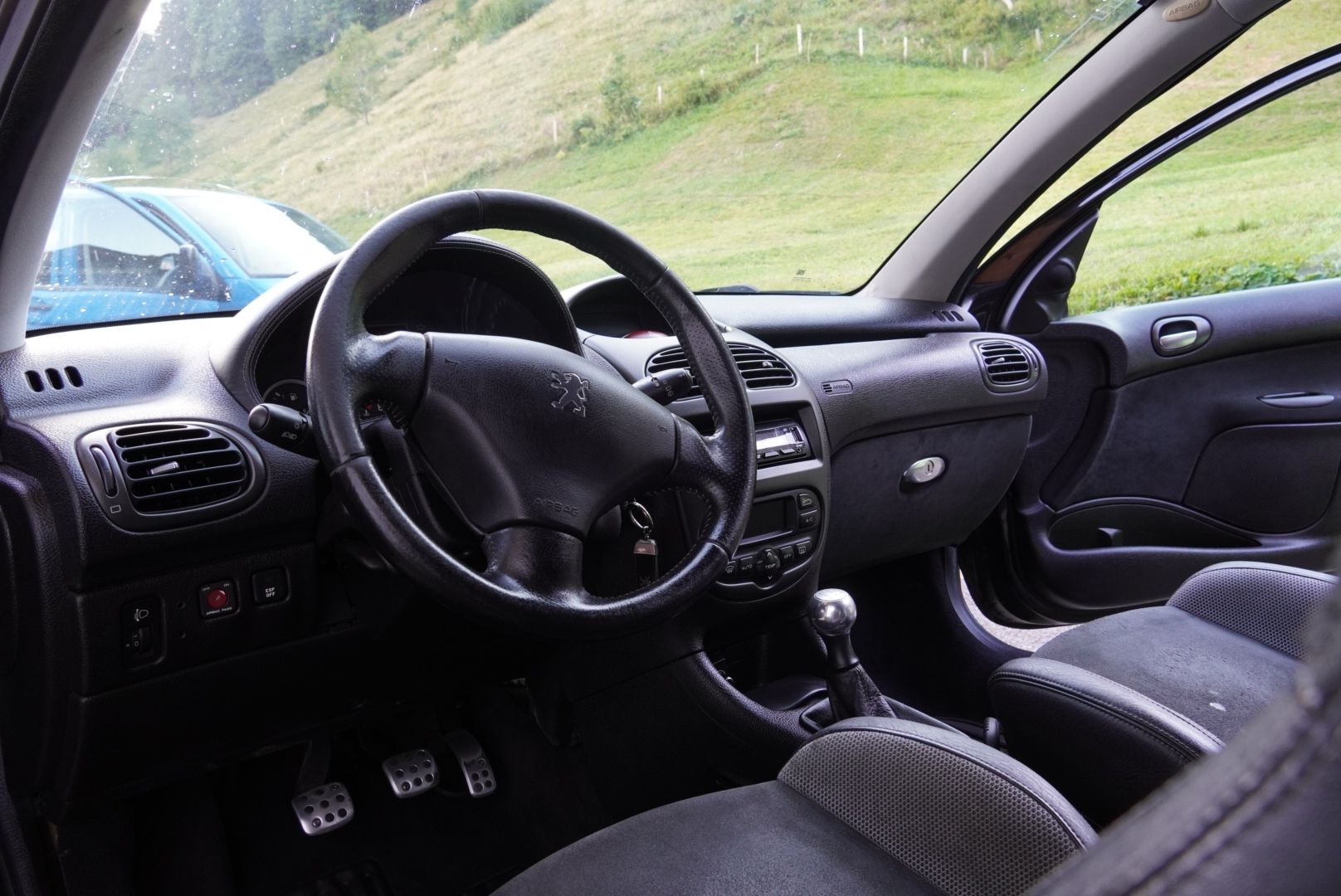 Peugeot Automobili: Peugeot 206 RC – Usato da Alpthal venduto da Birchler206 5