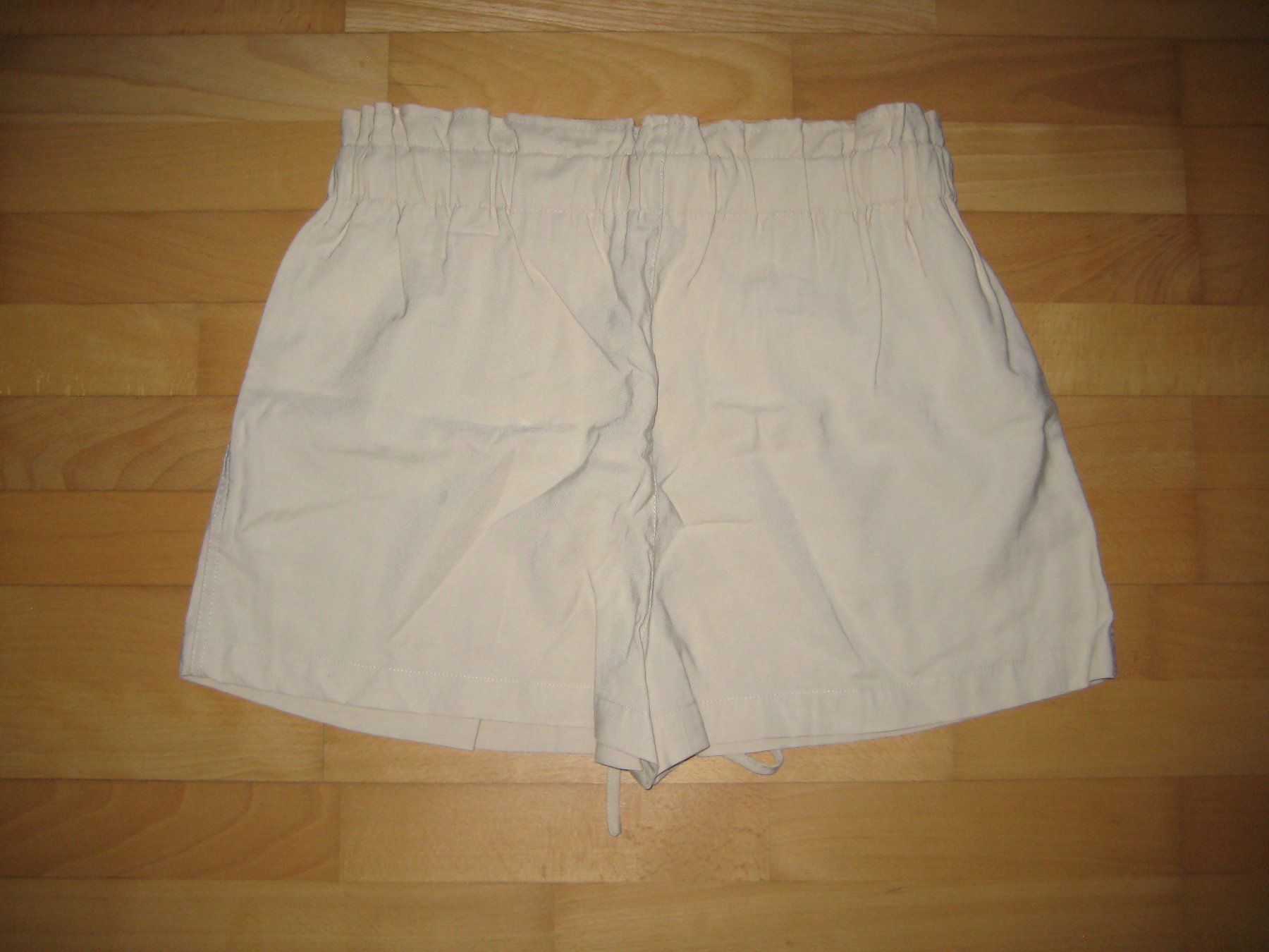 Pull&Bear Pantalons: Shorts beige Pull+Bear Grösse L – D'occasion à Dietlikon par kue_6cd5 1