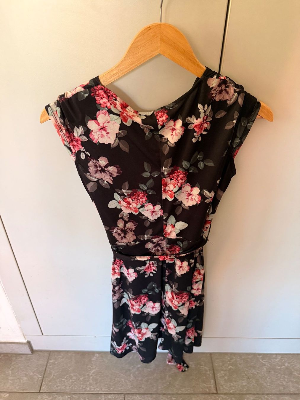 Anna Field Vestiti: Anna Field: Elegantes Sommerkleid mit Blumen- Grösse S – Usato da Teufenthal AG venduto da MeineSchatztruhe 3