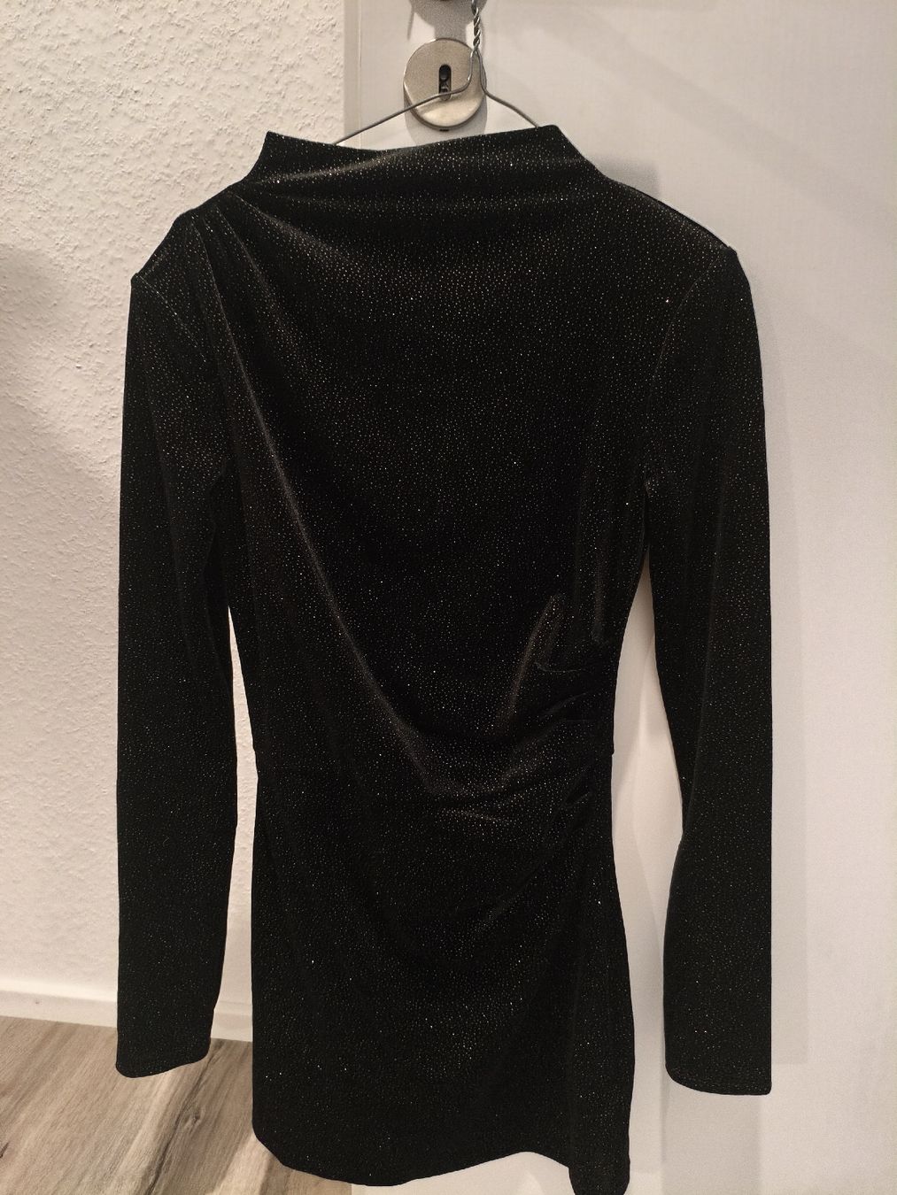 H&M Vestiti: vestito con spalline e glitter – Usato da Bioggio venduto da OresteIronix
