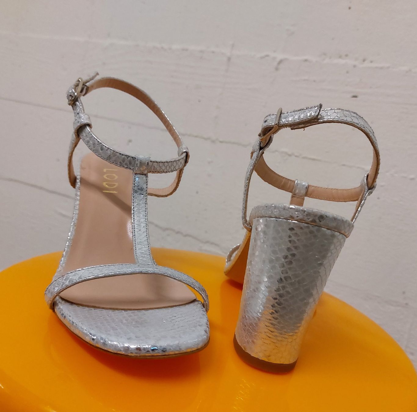 Damenschuhe: LODI T-Strap Snake Silber Sandalette NEU – Neu und originalverpackt aus Zürich von 300SLR 5