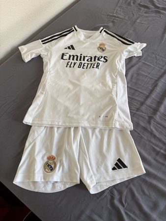 Real Madrid Kinder Trikot-Set – Mbappé #9 – adidas Original