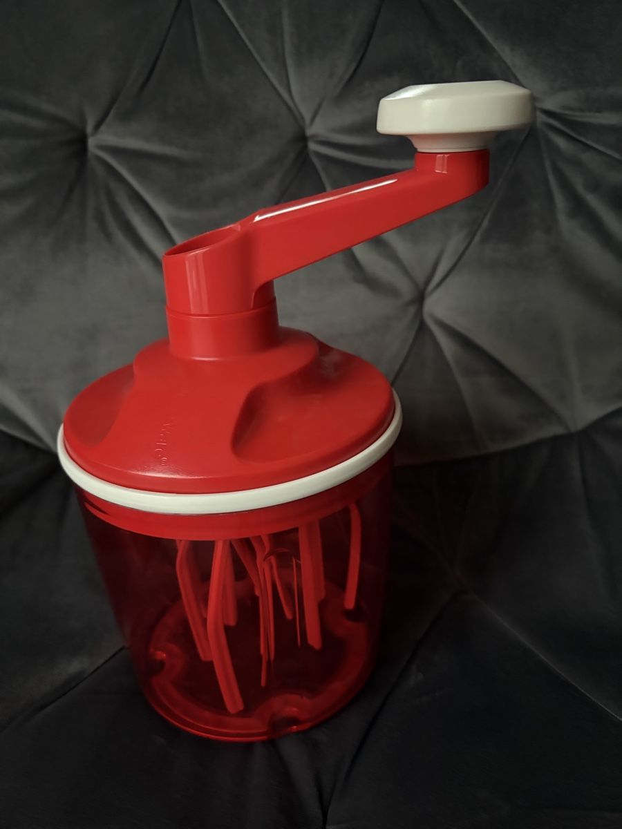 Tupperware Appareils de cuisine: Tupperware SpeedyChef – D'occasion à Hirschthal par ronzle