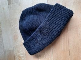 Beanie-Mütze in Rippstrick Schwarz