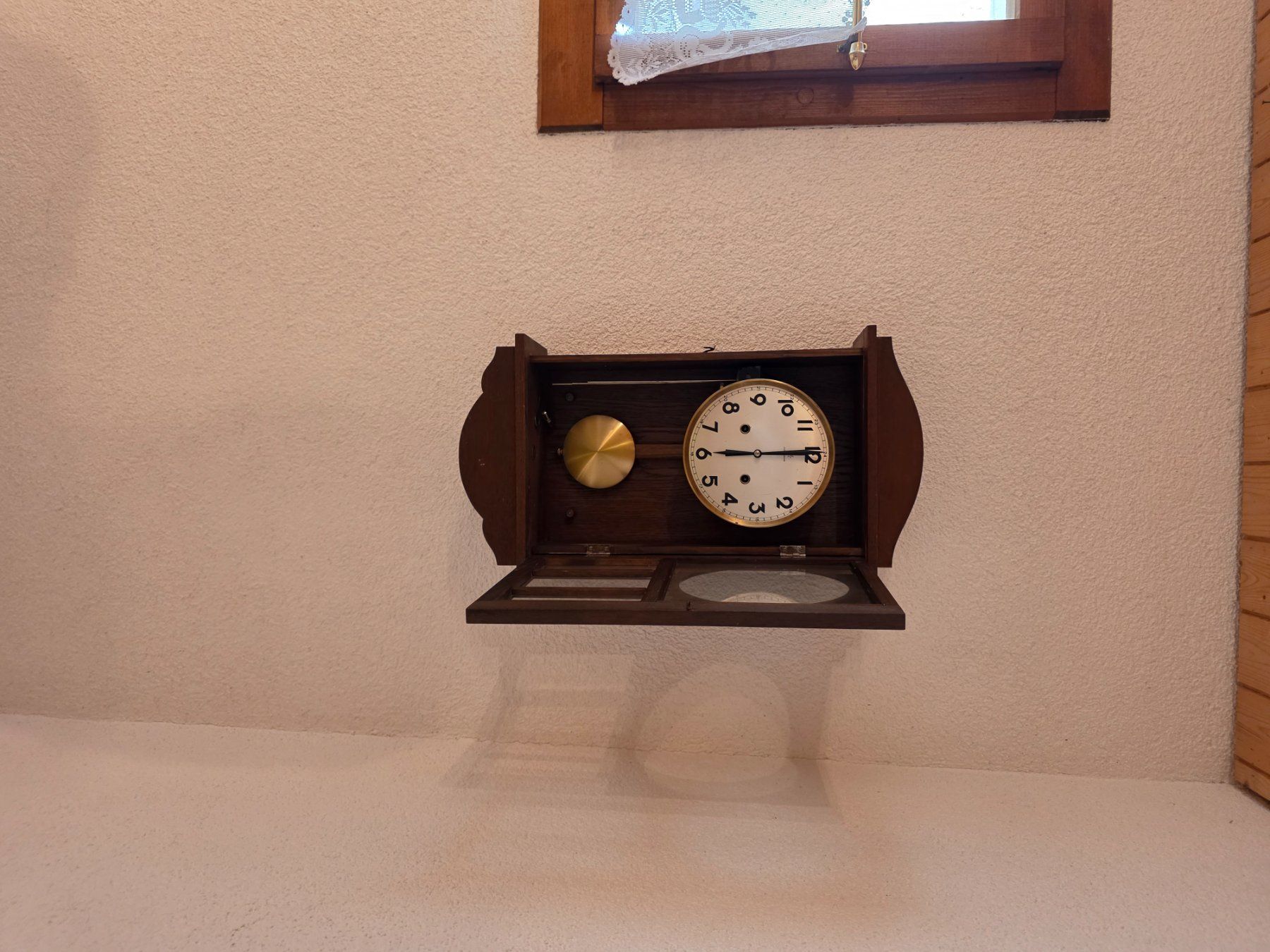 Junghans Orologi da terra & Orologi da parete: alte Wanduhr – Usato da Löhningen venduto da Martin_Volkart