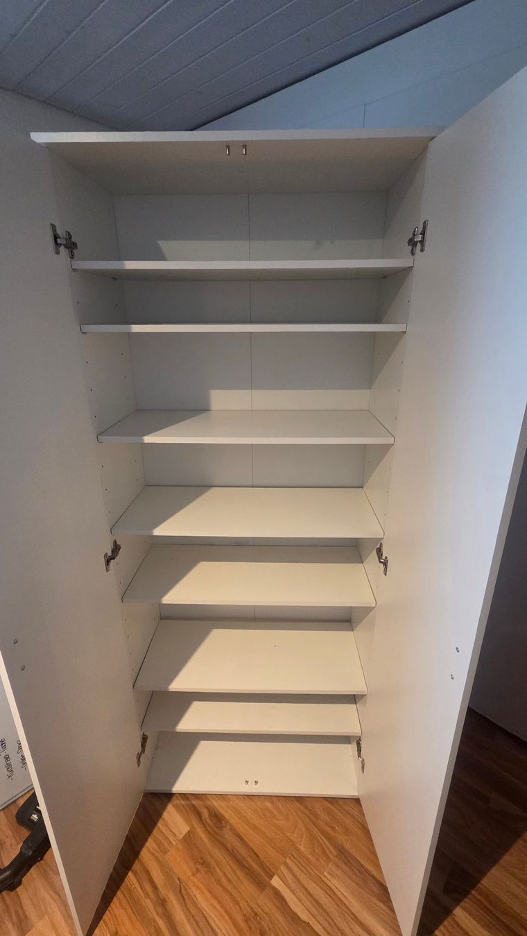 Armadi: Schrank weiss 184x75x35 cm – Usato da Bösingen venduto da Soene91 1