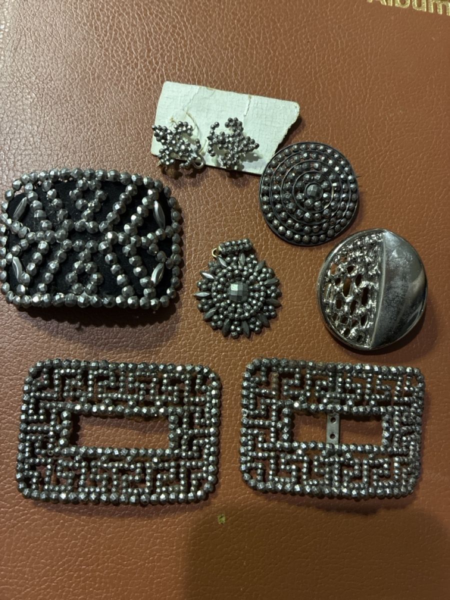 Broschen & Nadeln: Lot de Broche vintage – Gebraucht aus Hittnau von PfiHi01