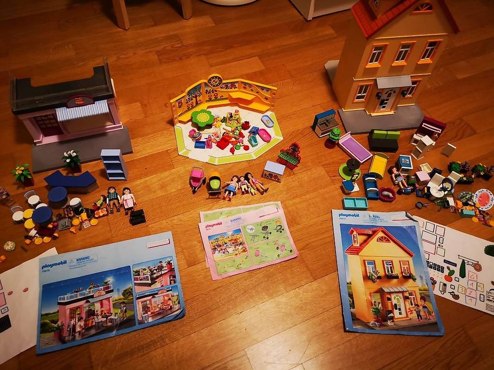 Jouets: Playmobil verschiedener Häuser – D'occasion à Münchenbuchsee par Bussistyle