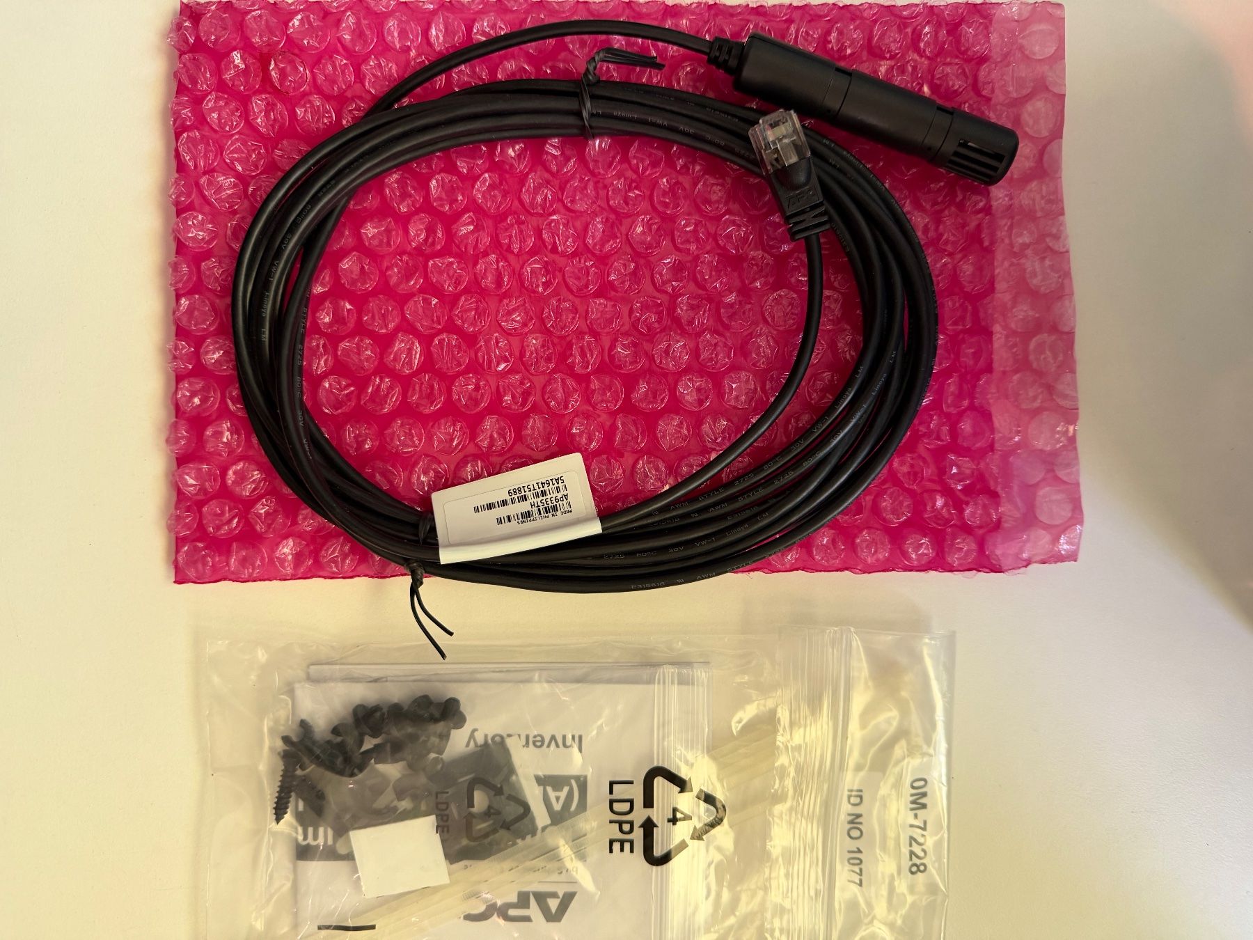 Misurare: APC Temp./Feuchtesensor NetBotz AP9335TH – Nuovo (secondo la descrizione) da versoix venduto da Aess