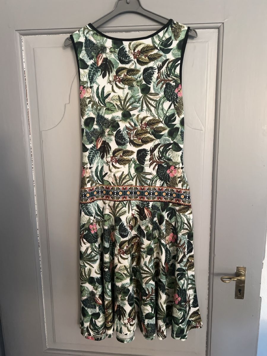 Kleider: 1 robe Tesini taille 36 vert selon photos – Gebraucht aus Charmey (Gruyère) von Rolando6 1