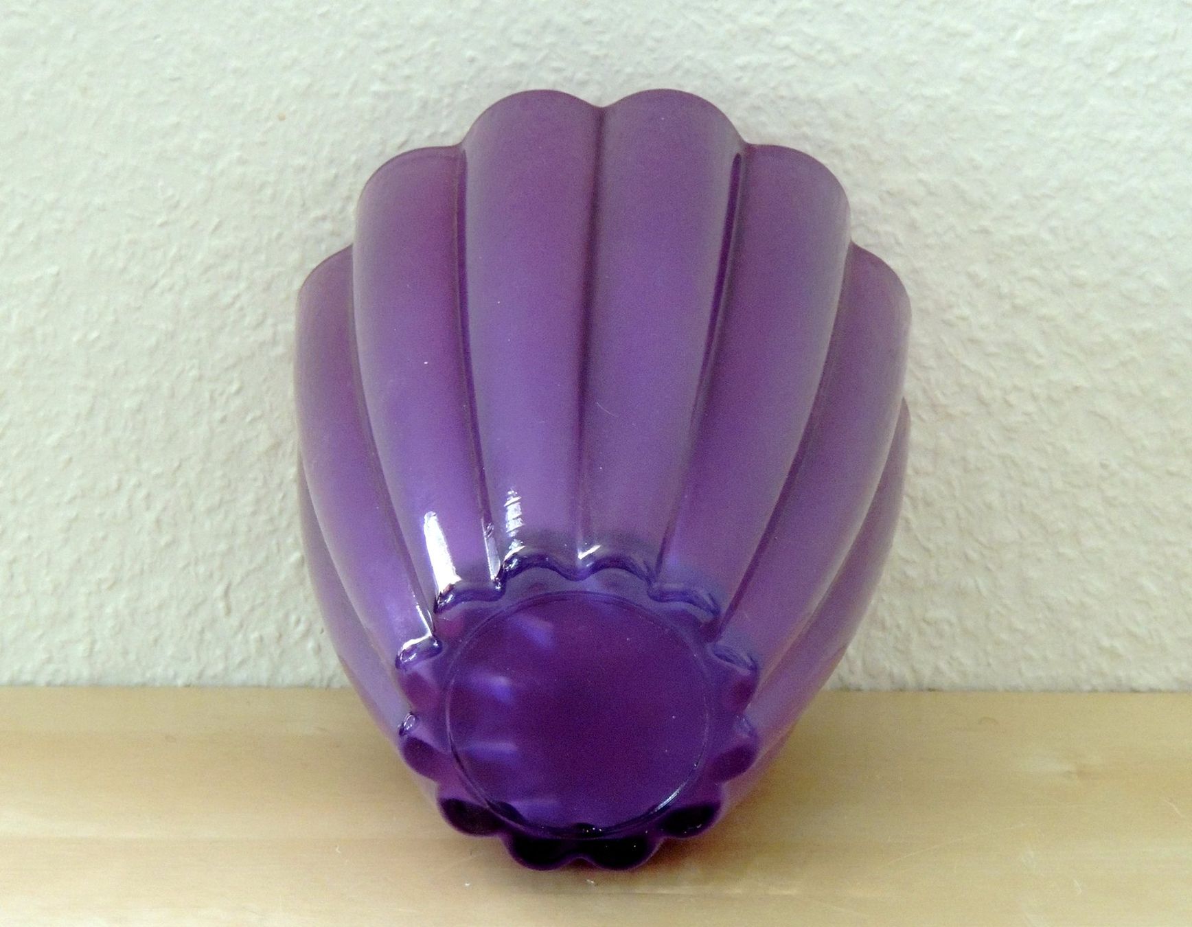 Vasi & Recipienti: Vase cannelé en verre violet – Usato da La Chaux-de-Fonds venduto da ben2300 6