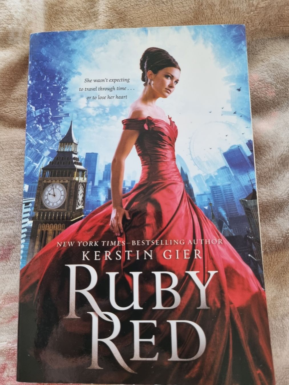 Bücher: Ruby Red, Kerstin Gier en anglais, neuf – Neu und originalverpackt aus Riddes von pierre-a-facettes