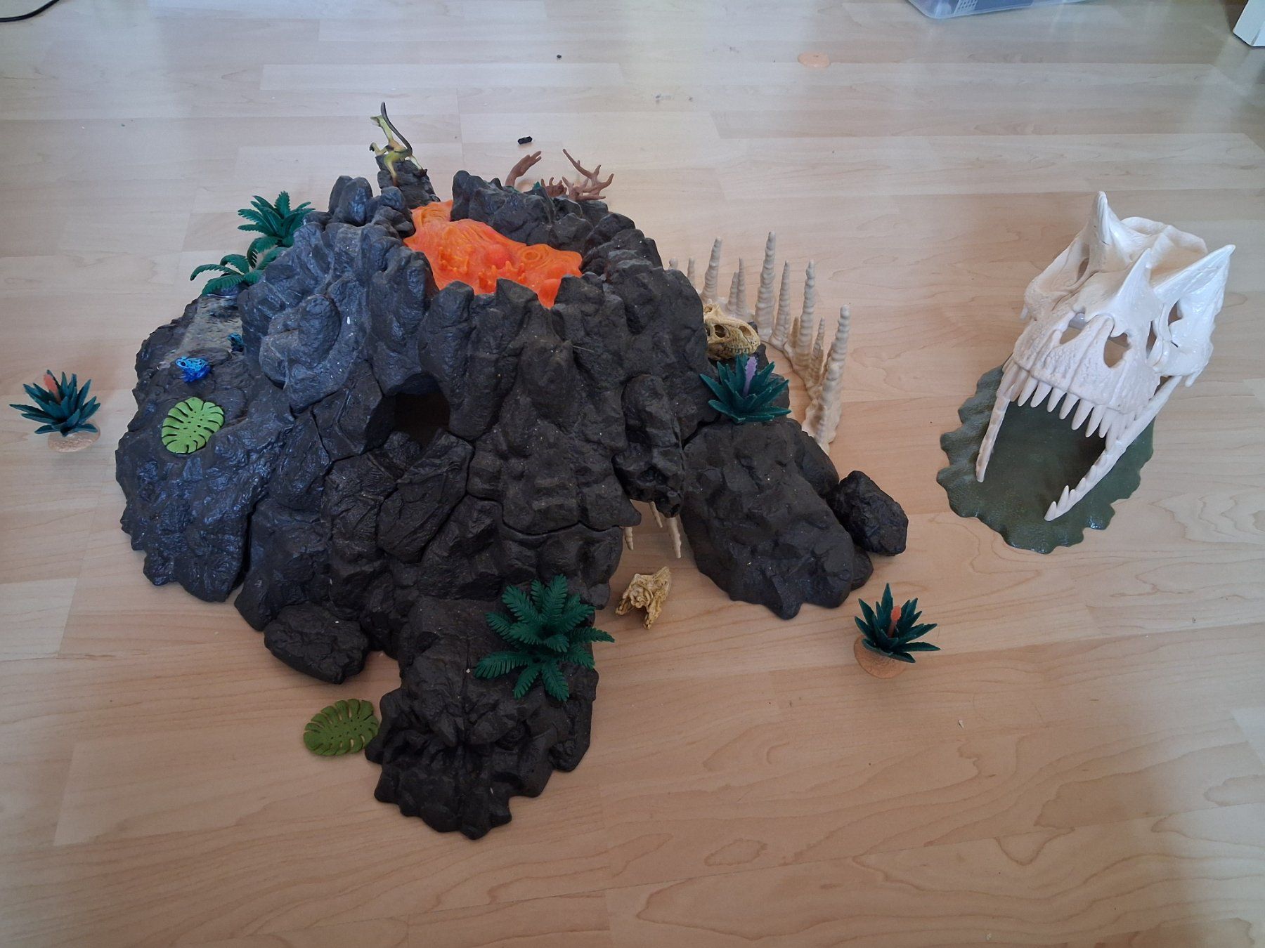 Schleich Spielzeuge: Schleich Vulkan (Dinosaurier) – Gebraucht aus Tägerig von ronjatobilisa 3