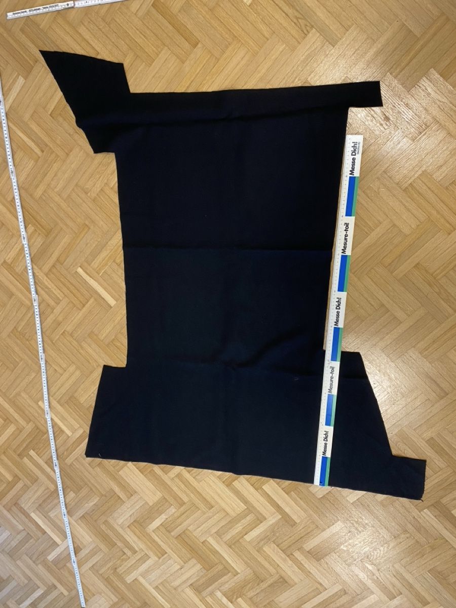 Tessuti: Filz Stoff schwarz ca. 61-110 cm – Nuovo (secondo la descrizione) da Flawil venduto da sonnengeist 2