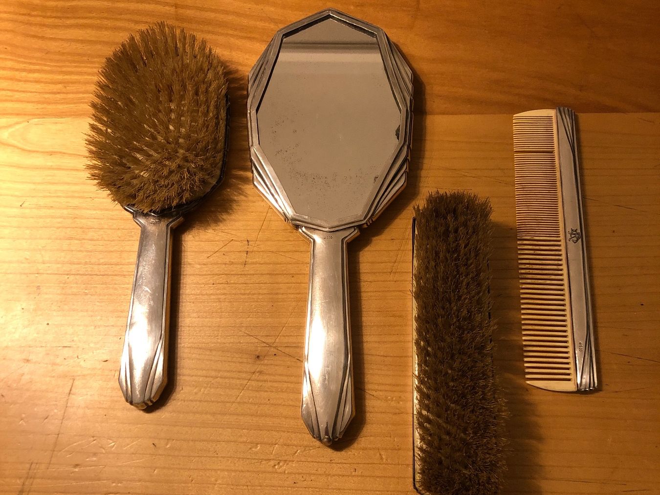 Altro per la cura dei capelli: Frisierset 4-teilig ArtDeco – Usato da Adliswil venduto da Tito088 1