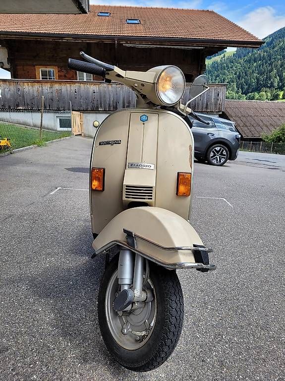 Scooters: Vespa 50 PK SS – D'occasion à Därstetten par hllowach 1