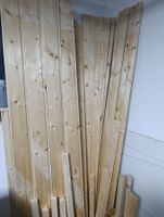 Täfer Holzleisten diverse Holzresten und Rückwandplatten