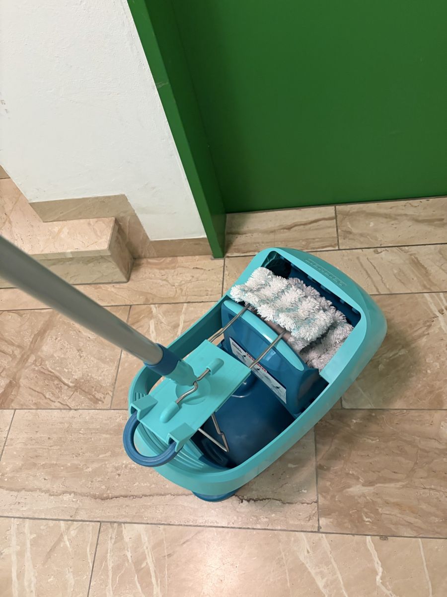 Leifheit Autres appareils de nettoyage: Leifheit Hands-Free Mob – D'occasion à Regensdorf par WetTowel42 3