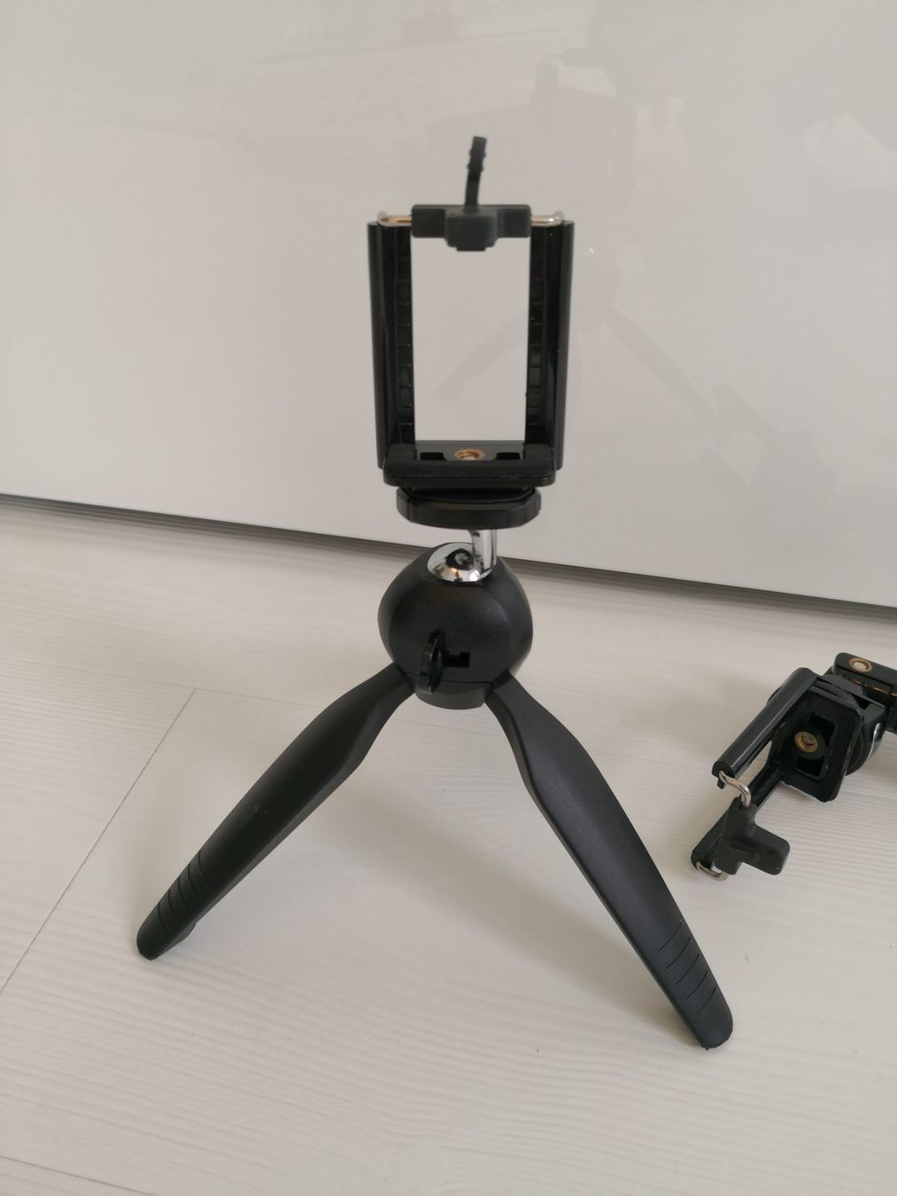 Staffe: 🤩SELFIESTICK MIT STATIV & ZUBEHöR – Nuovo (secondo la descrizione) da Olten venduto da Naja-Twins-Twins 1