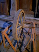 Altes Wagenrad / Deko / Requisite / Vintage