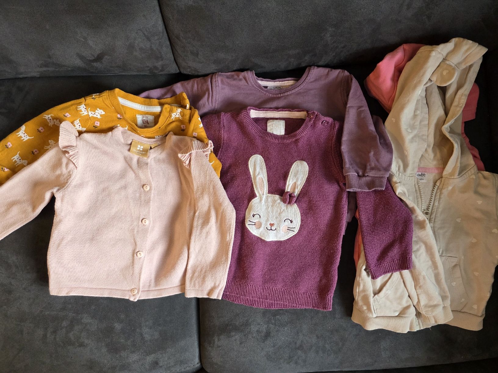 Lotti & Set di vestiti: Mädchen-Sweatshirts 74-80 – Usato da Schübelbach venduto da Emilia_01 1