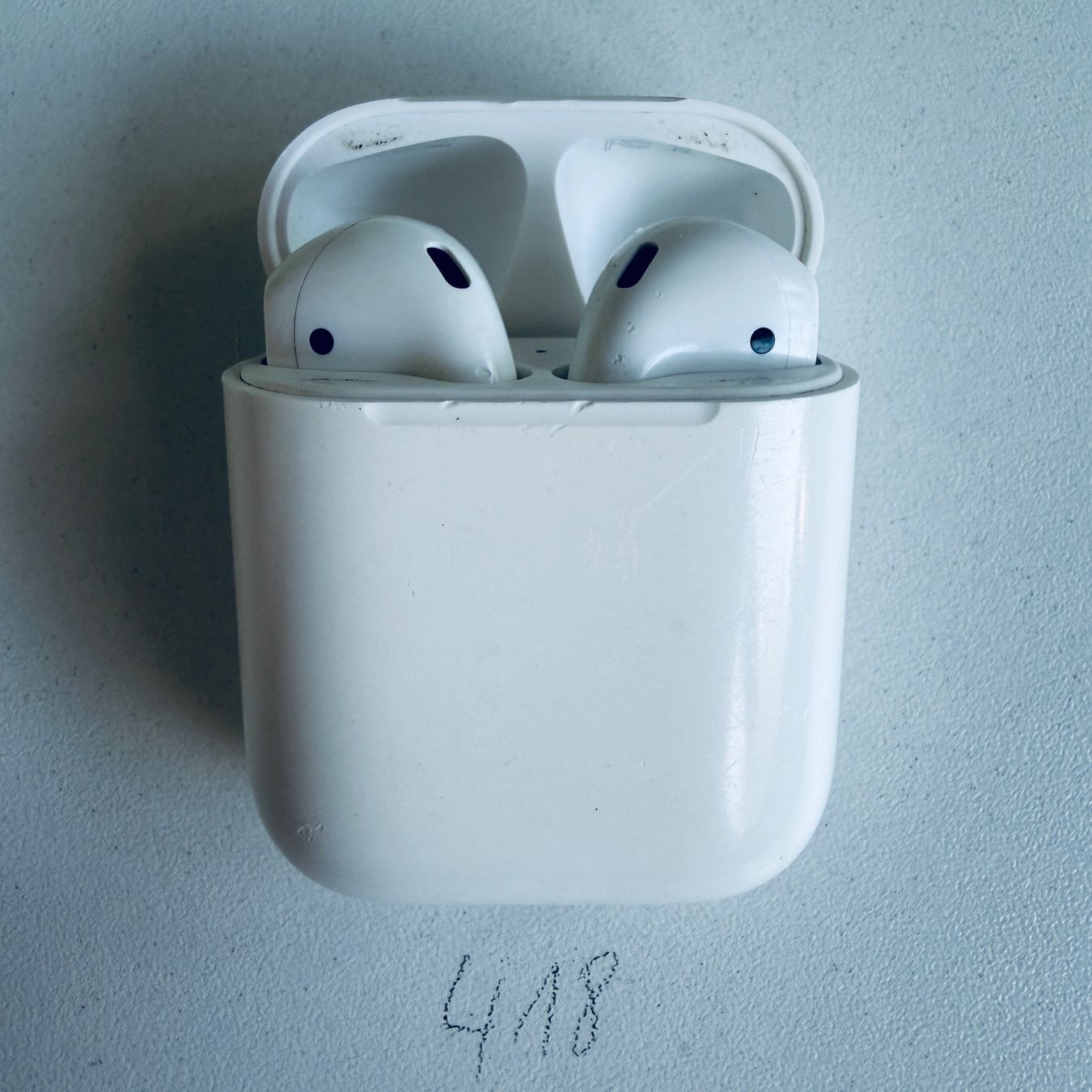 Apple Kopfhörer: Original Apple AirPods 2 Gen. Wireless Kopfhörer & Case – Gebraucht aus Basel von MY.AIRPODS.SHOP