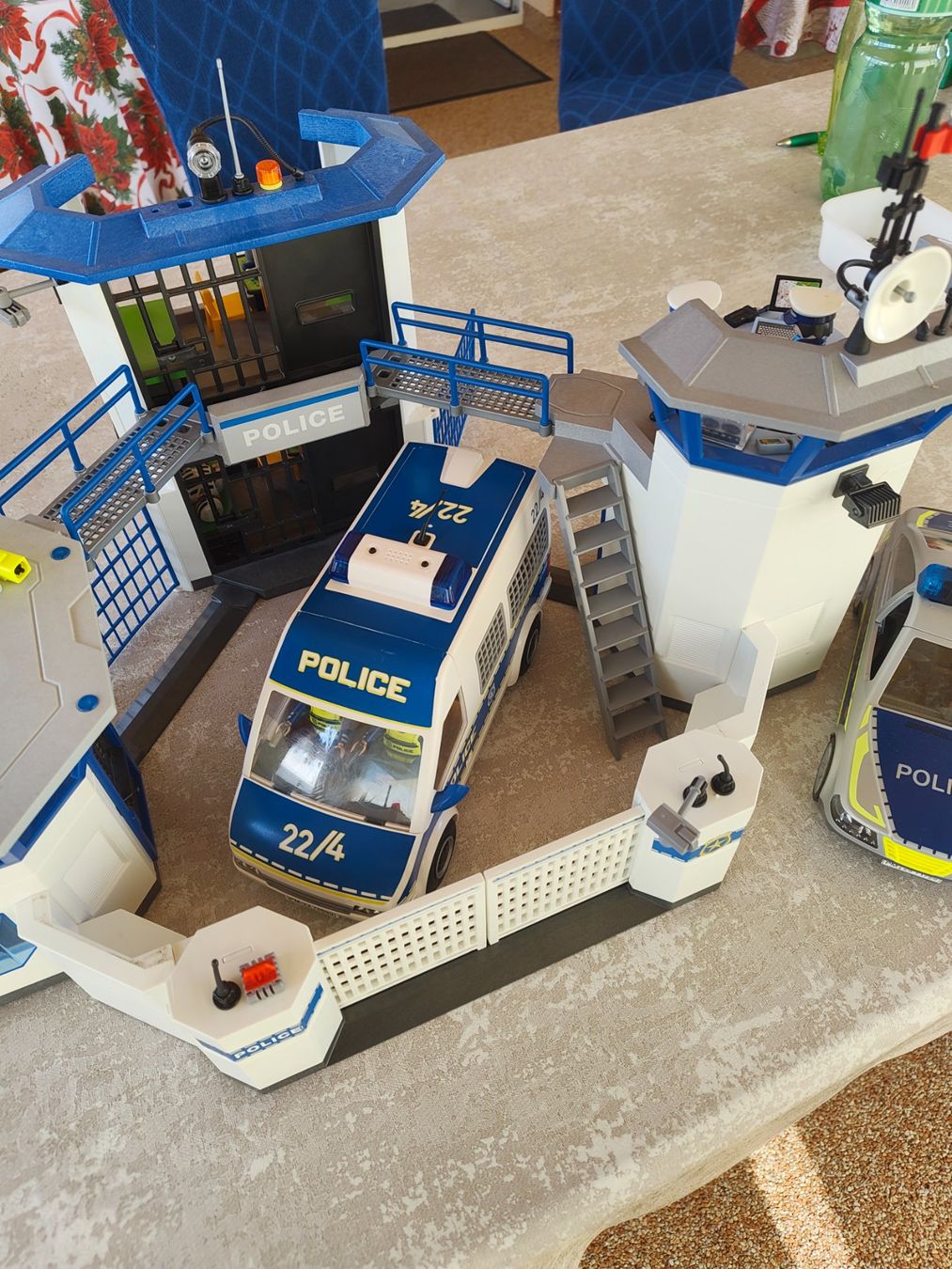 Playmobil Spielzeuge: Playmobil Polizeistation mit Fahrzeugen – Gebraucht aus Affeltrangen von Faman20 1