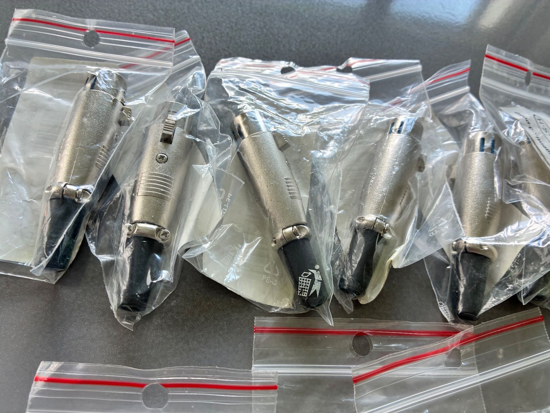 Cavi: Cannon XLR3 Kabelstecker/Buchsen – Nuovo e nell'imballaggio originale da Ennetmoos venduto da Kashmir1975