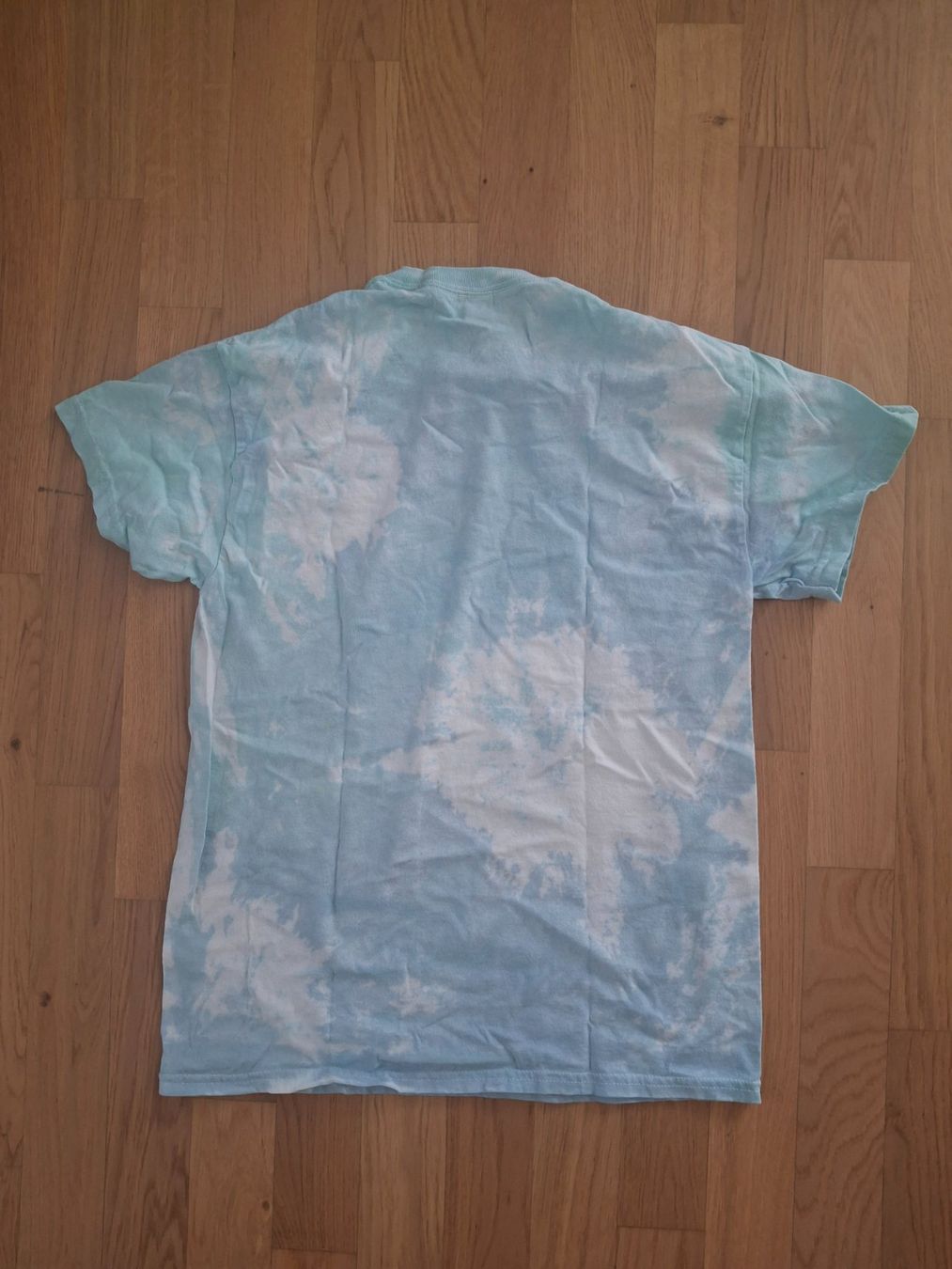 T-shirt: Batik T-Shirt – Nuovo (secondo la descrizione) da Luzern venduto da gab_726g 1