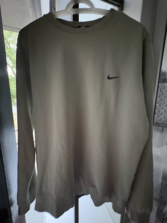 Pullover & Sweatshirts: Nike Pullover – Gebraucht aus Zürich von muz_2sy7 3