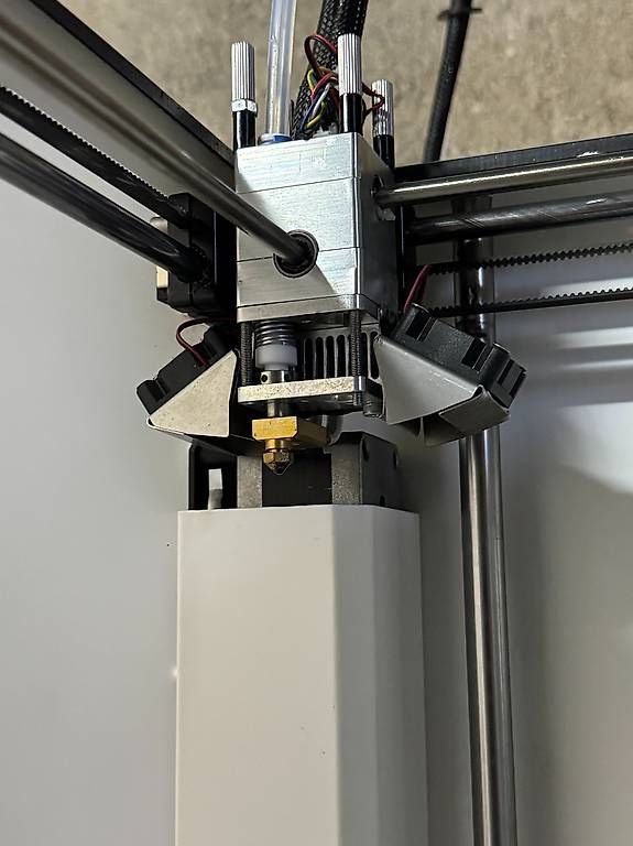 Ultimaker Stampanti 3D: Imprimante 3D Ultimaker 2+ (upgrade Olson) – Usato da Engollon venduto da Winters91 1