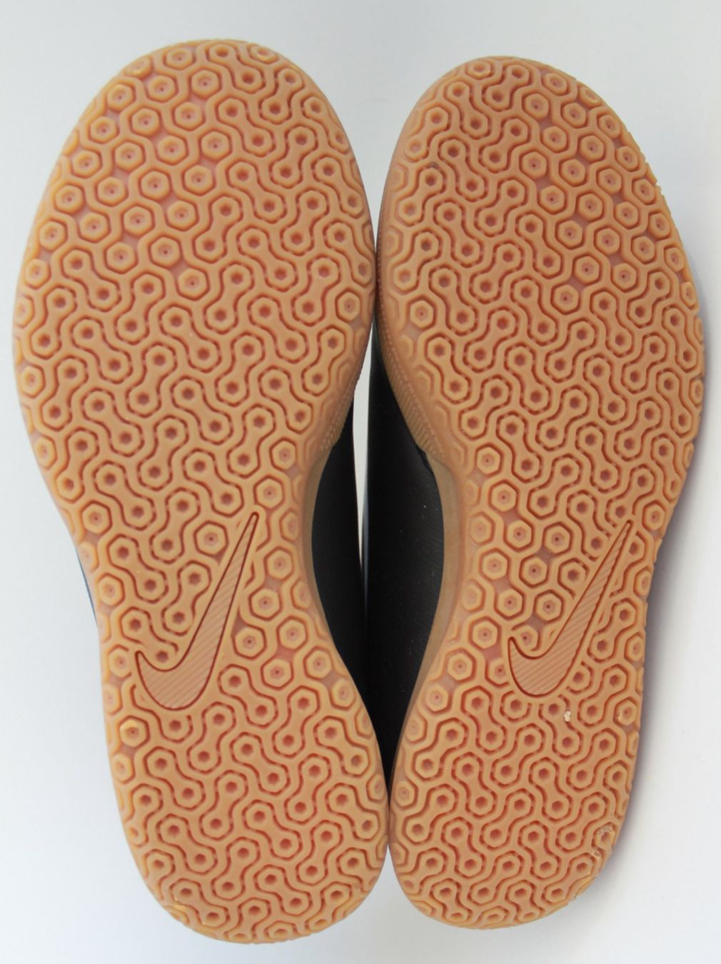 Nike Scarpe per ragazzi: Chaussures de football Nike t. 36 – Usato da Peseux venduto da Gilloss 4