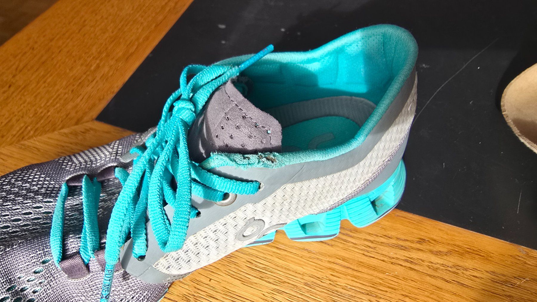 On Scarpe da donna: ON schuhe | EU 36.5 – Usato da Wallisellen venduto da theblacksheep 4