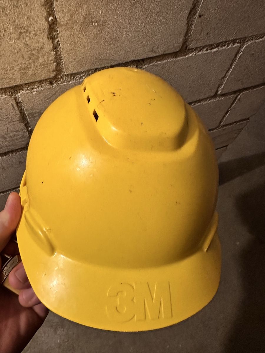 3M Protezione per viso e udito: 3M Schutzhelm Gelb Bauhelm – Usato da Kriens venduto da saleworld 2