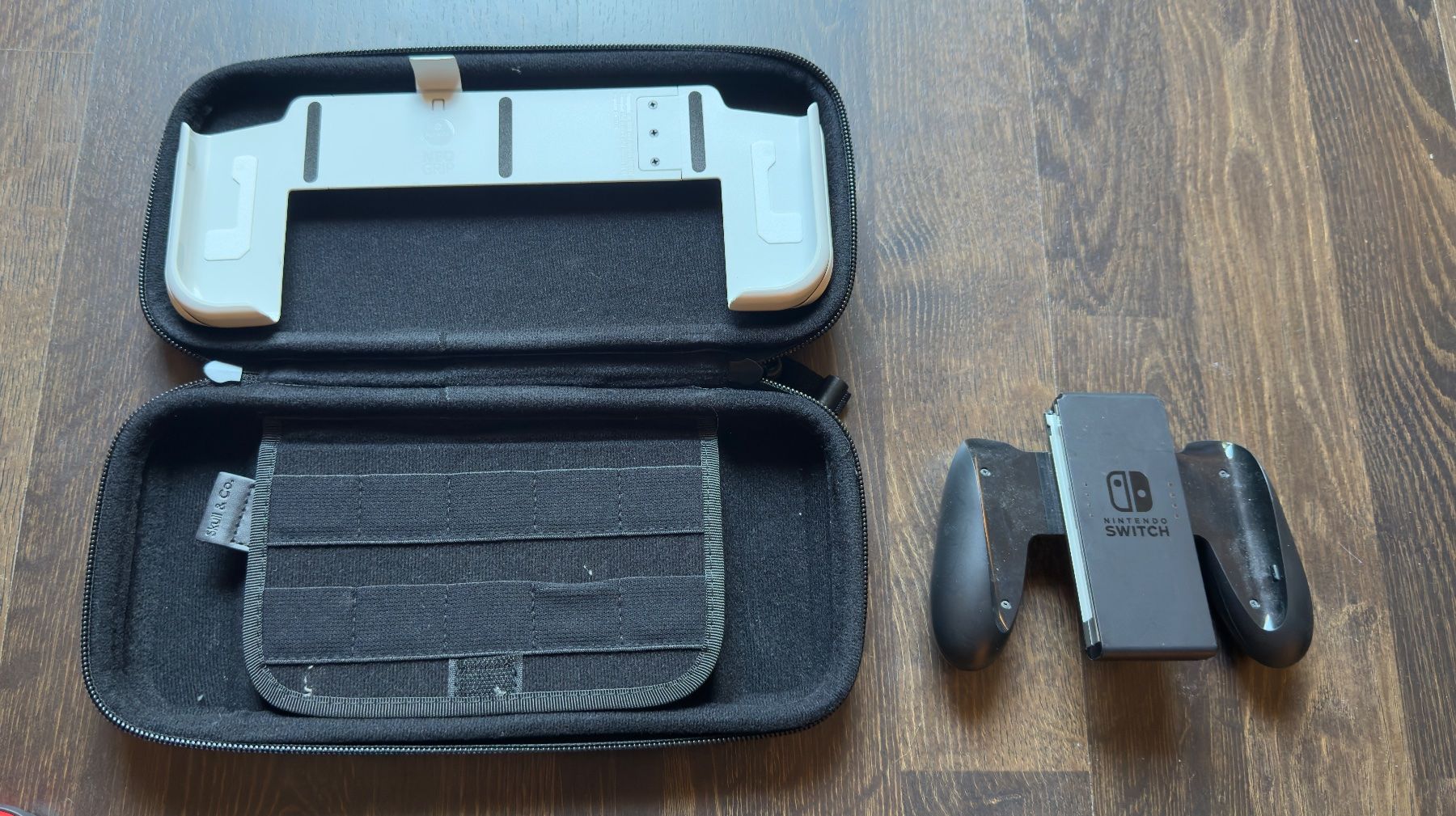 Interrupteurs: Nintendo Switch Set + Spiele und Controller – D'occasion à Richterswil par xu32 4