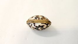 Antique petite boîte/ porte-monnaie en coquillage