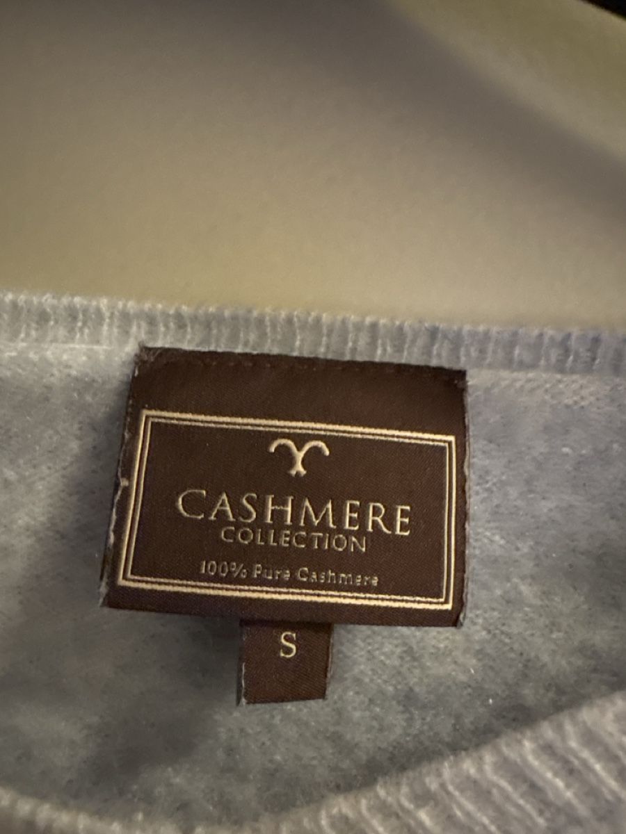 Top: Pull en cachemire bleu clair, taille S – Usato da Genève venduto da pet_sh52 1