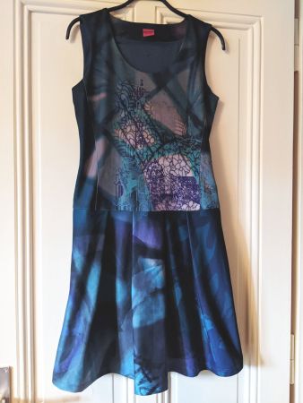 SAVE THE QUEEN : Robe élégante et superbe camaïeu de bleus S