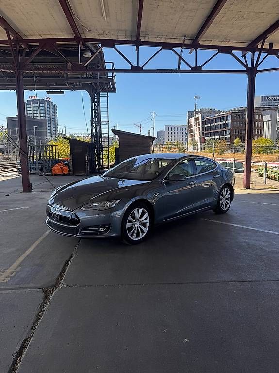 Automobili: Tesla Model S 85  – Usato da Basel venduto da rav_csh6