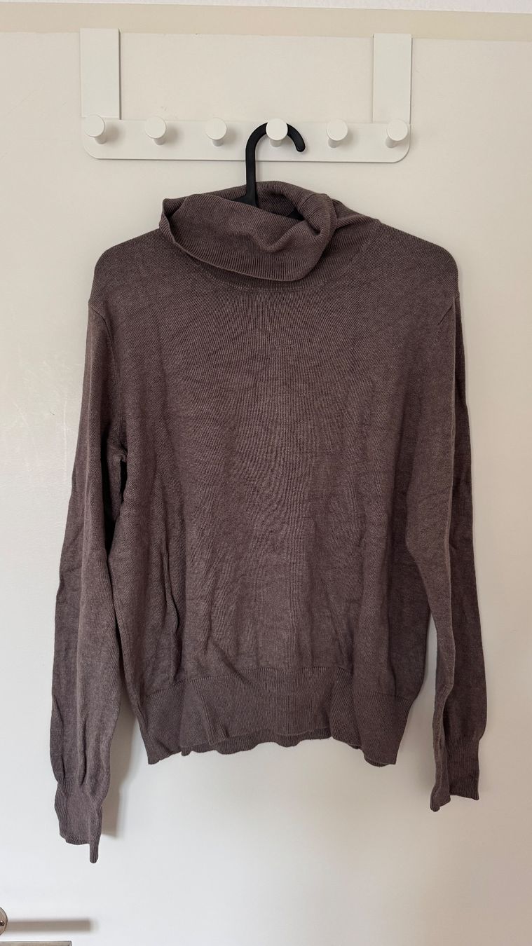 H&M Pullover & Sweatshirts: Pullover H&M Rollkragen braun-grau Grösse M – Gebraucht aus Luzern von Ecila007