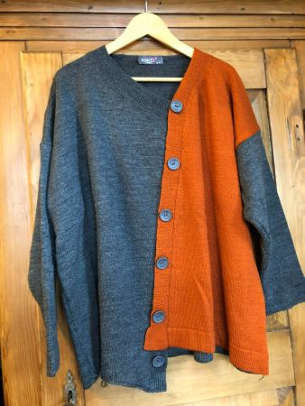 neuwertige schöner Pullover von KEKOO 48/52