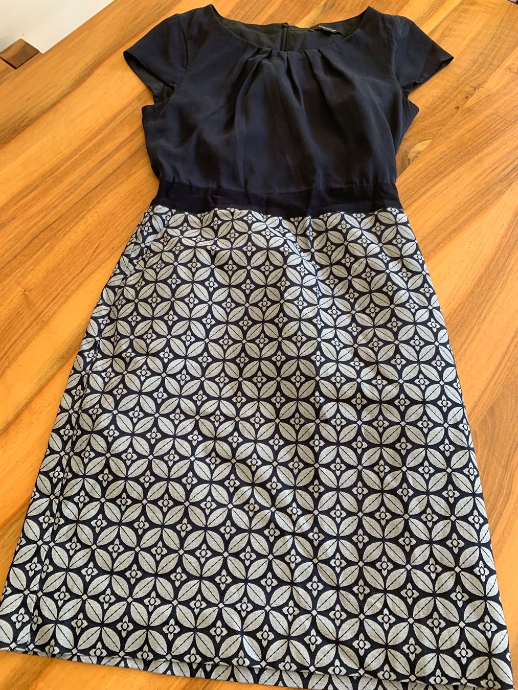 Comma Vestiti: COMMA traumhaftes Kleid Gr. 34 – Nuovo (secondo la descrizione) da Meiringen venduto da snahhanssnah