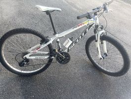 Mountainbike Scott Scale 24 Zoll weiss gebrauchter Zustand