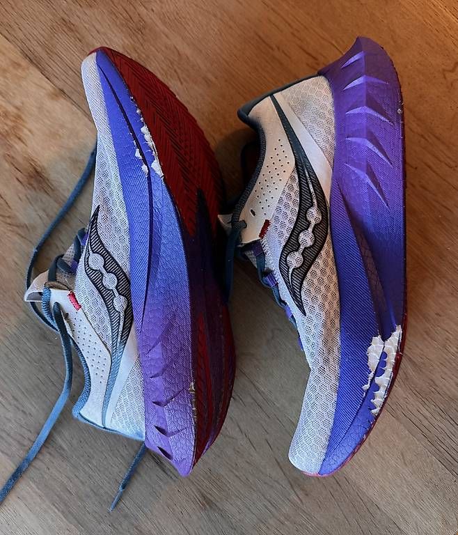 Saucony Herrenschuhe: Saucony - Endorphin PRO 4 - US 10 / 44 – Gebraucht aus Zürich von konomanalo 1