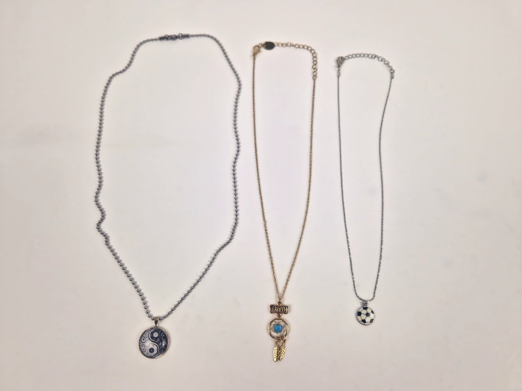 Ketten: Schmuck Set für Damen – Gebraucht aus Basel von Restwert_Basel 1