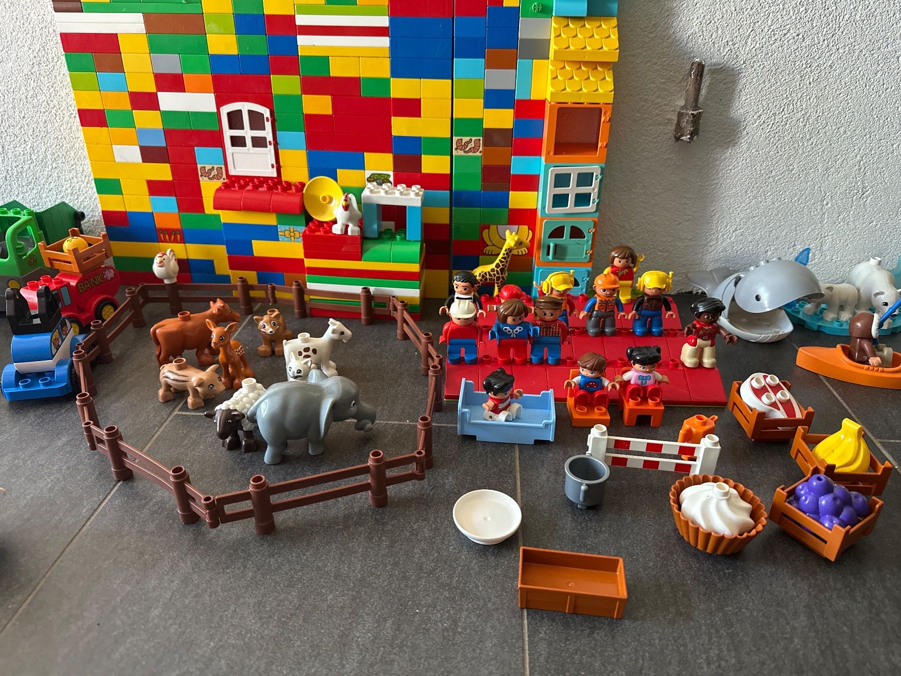Lego Kit di costruzioni: Assortiment briques construction jouets et véhicules dive... – Usato da Arzier-Le Muids venduto da scunylaf 3