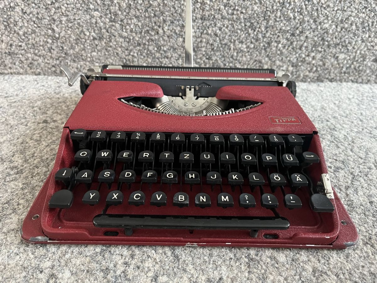 Macchine da scrivere: Gossen Tippa machine à écrire – Usato da Nyon venduto da Hamblor 4
