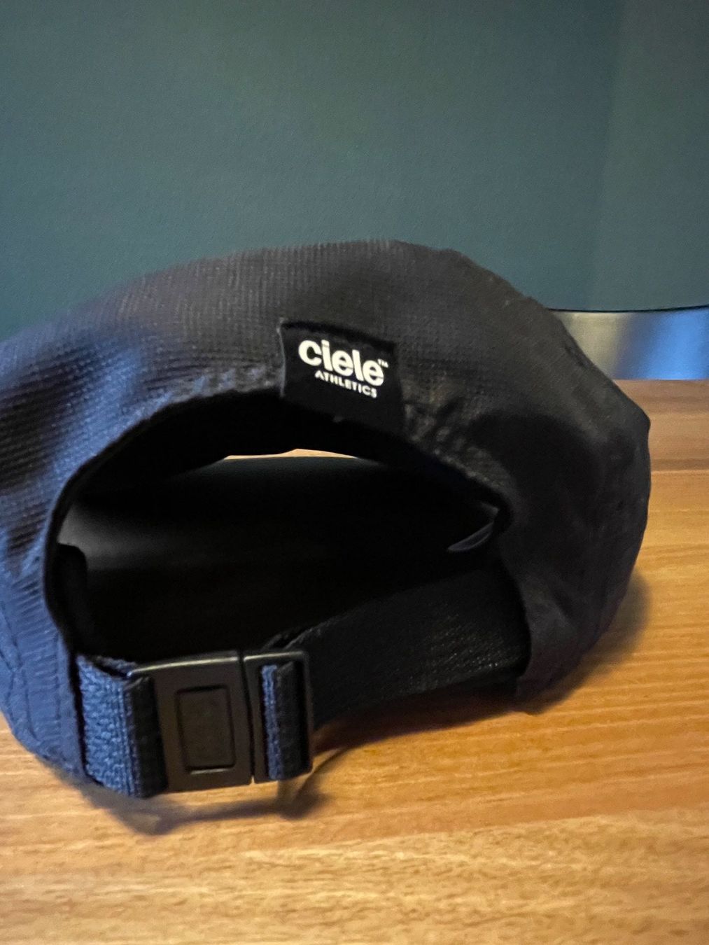 Copricapi, berretti & cappellini: Ciele - Cap (running) – Nuovo e nell'imballaggio originale da Bern venduto da josuone 2