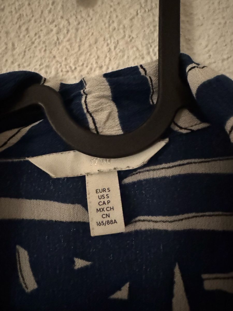 H&M Blusen: Bluse  – Gebraucht aus Effretikon von ajl_rwt5 1